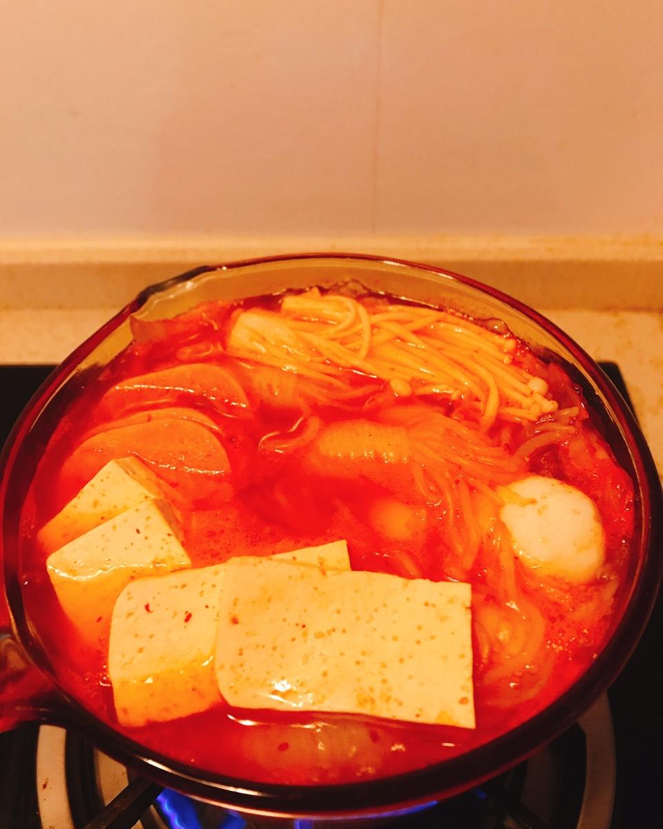 豆腐泡菜锅