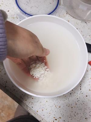 蜜枣枸杞糯米饭的做法 步骤1