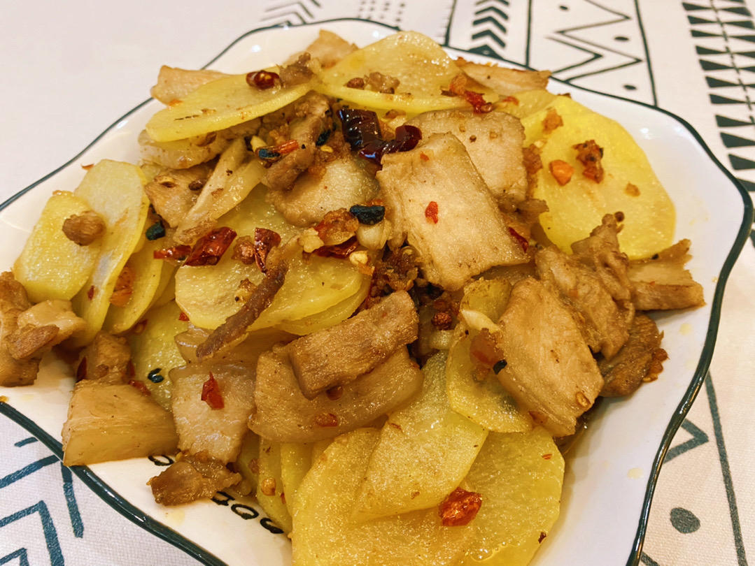 土豆烧肉片