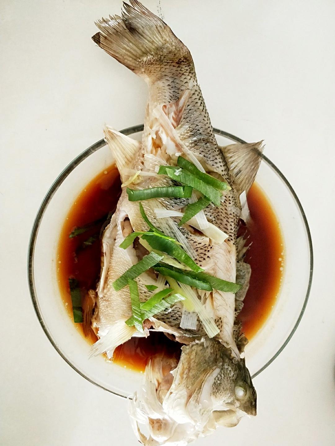 joseline做的超入味清蒸鱼～清蒸鲈鱼桂花鱼(家常独创)