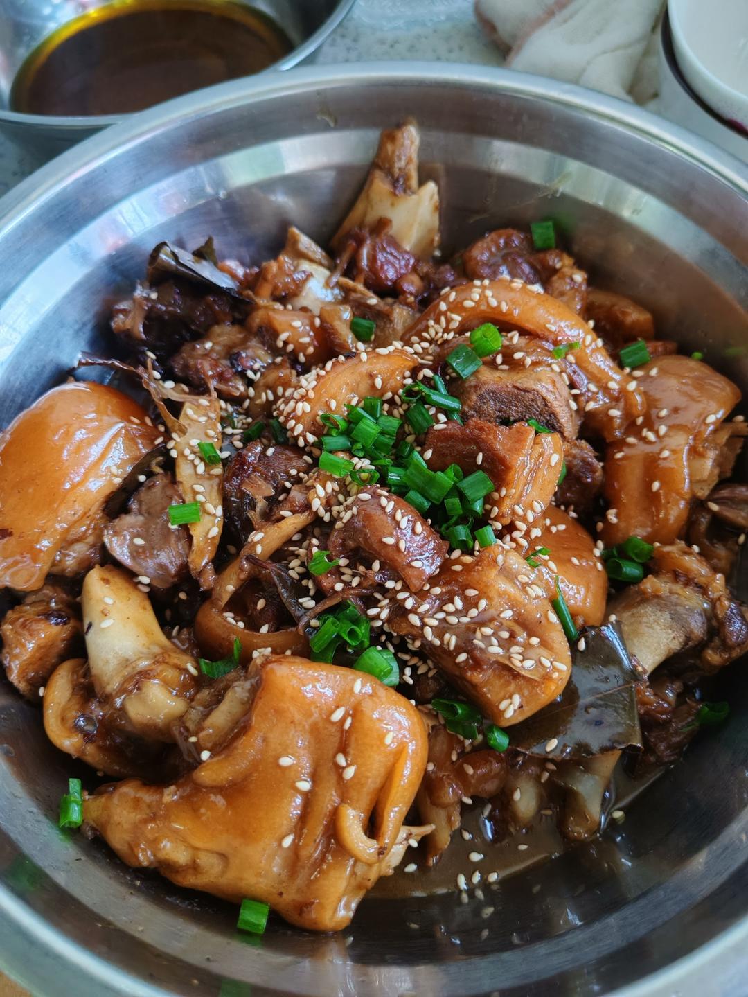 红烧猪蹄，酱香味，超级过嘴瘾的卤猪蹄