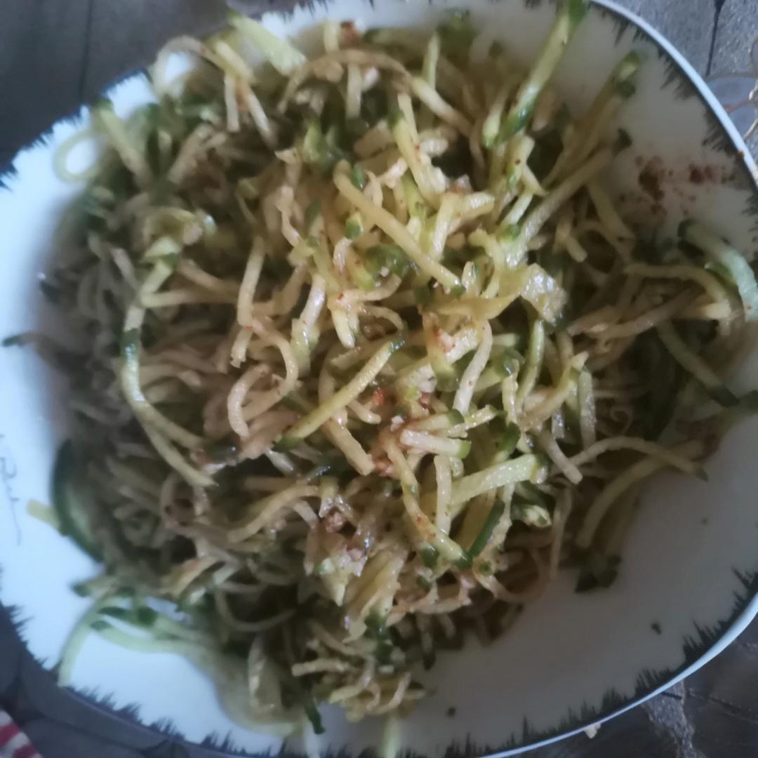 凉拌萝卜丝