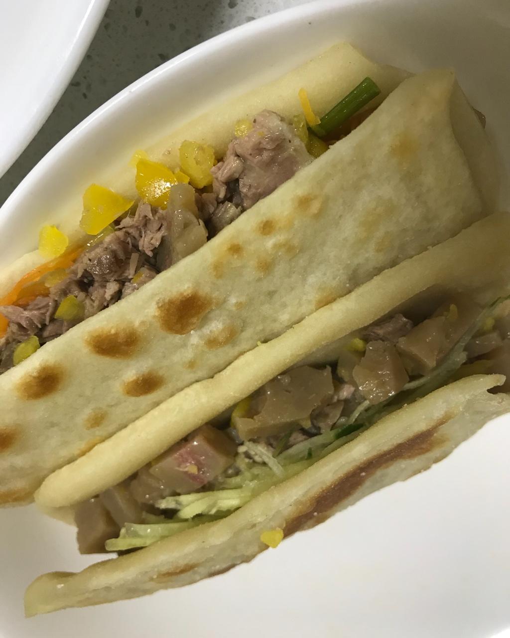 驴肉火烧（自己卤驴肉）