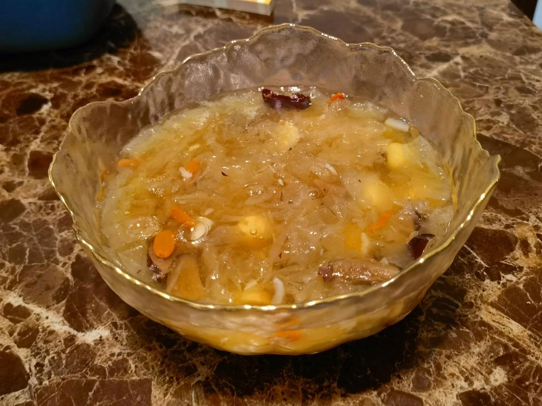 红枣枸杞银耳汤（百分百出胶）