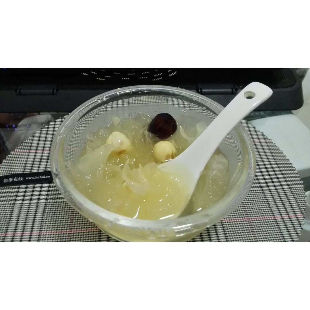 百合红枣银耳汤