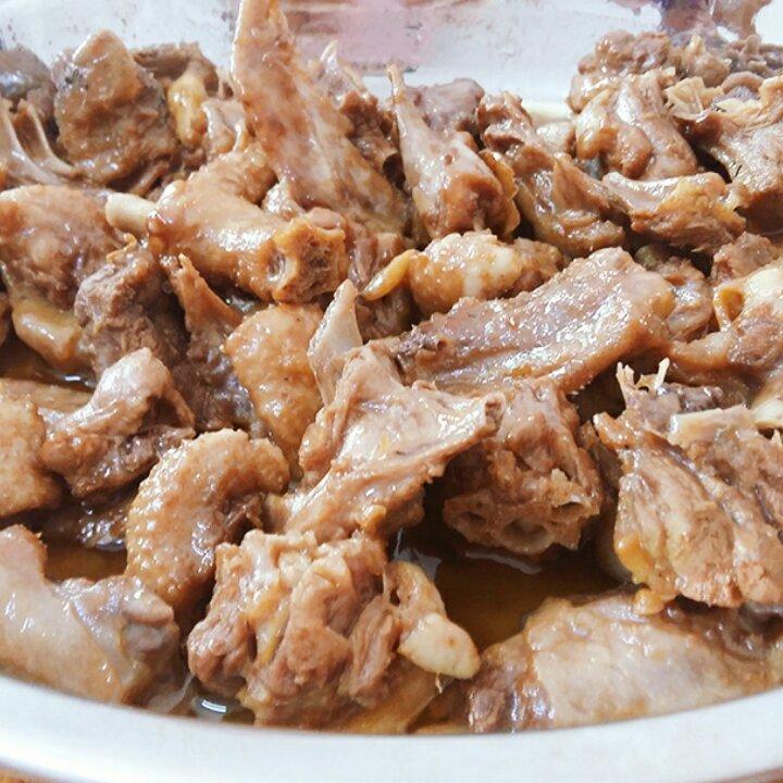 子姜焖鸭煲