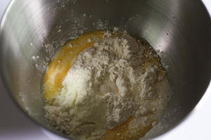 金砖面包－－一个很成功的手撕起酥面包配方的做法 步骤1