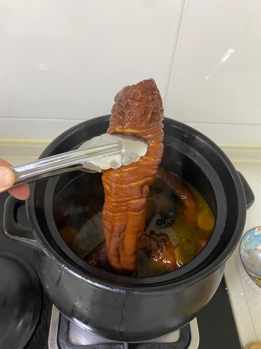 热卤肥肠