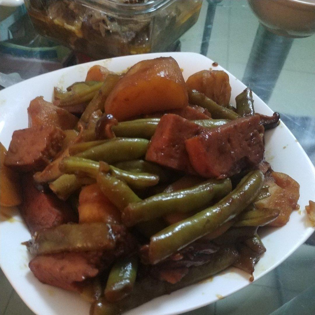 土豆焖扁豆