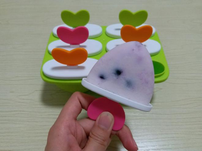自制蓝莓酸奶雪糕冰淇淋的做法
