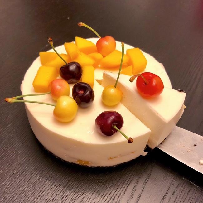 奥利奥草莓酸奶慕斯蛋糕（6寸）