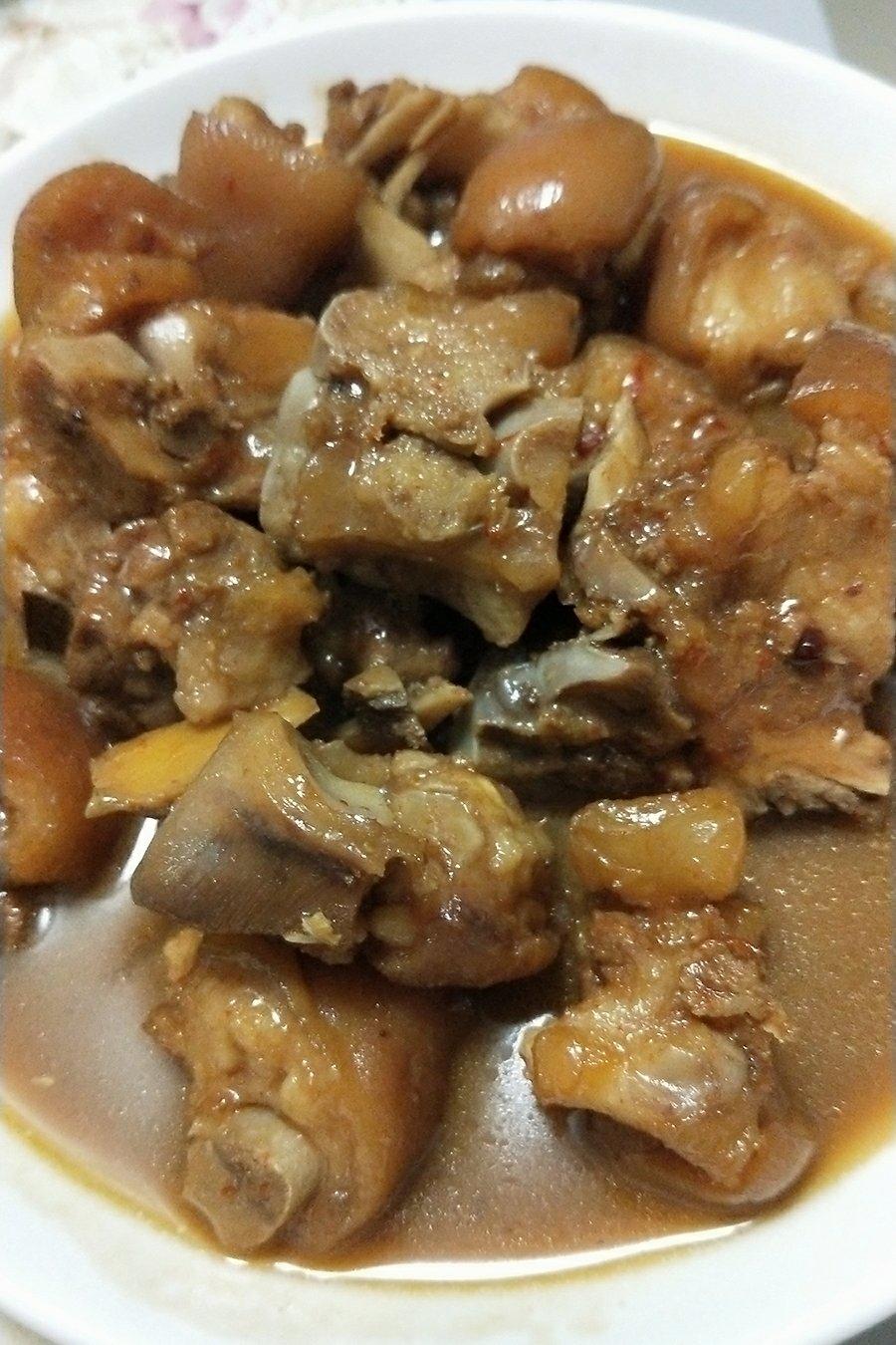美味的家常菜：红烧猪蹄