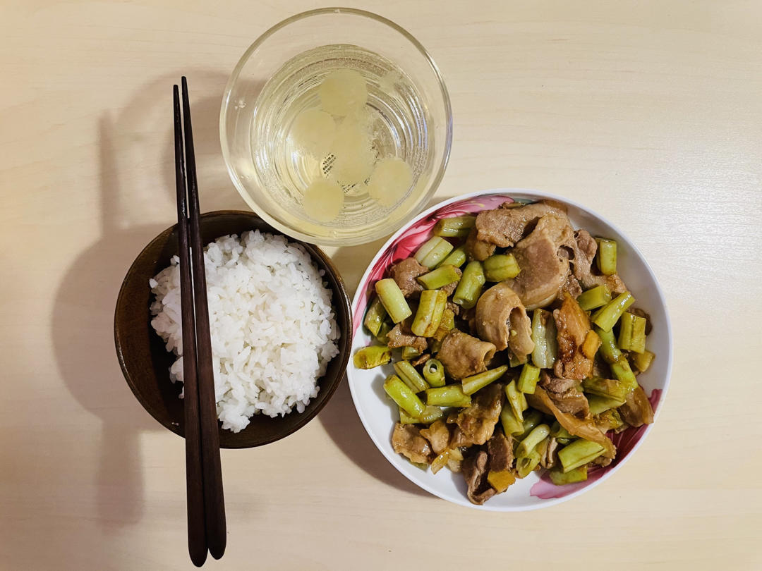 豆角焖五花肉