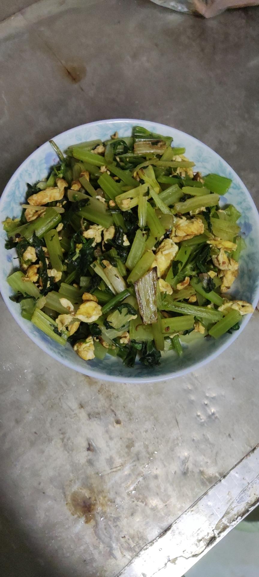 芹菜炒鸡蛋