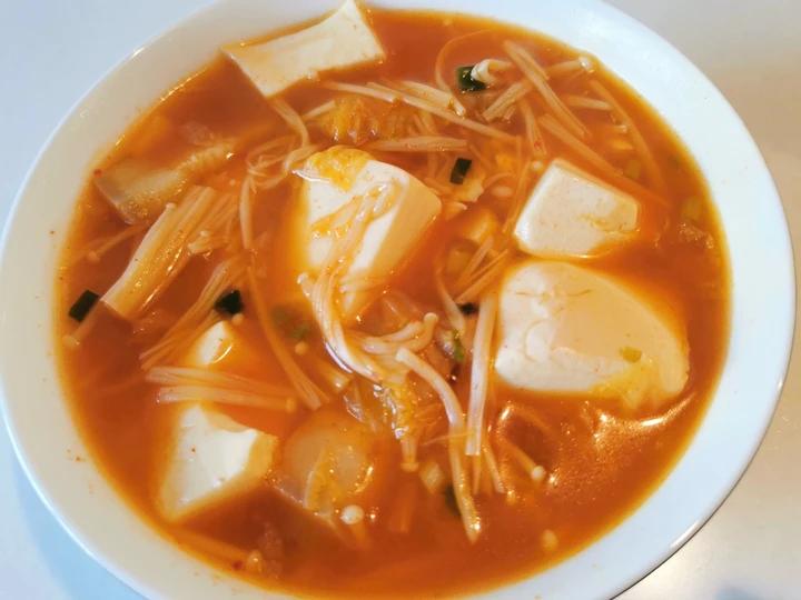 0油脂的韩国泡菜汤