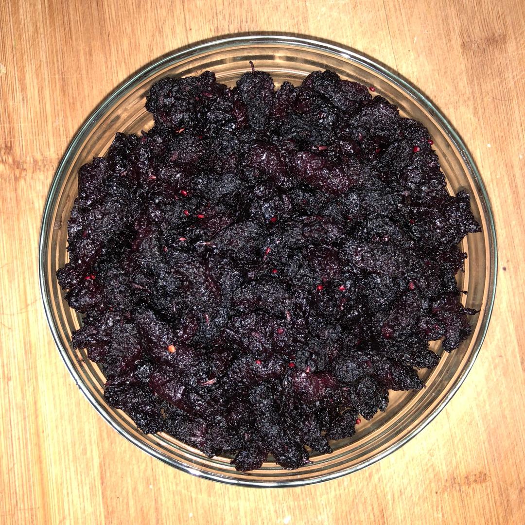 停不下口的桑葚果干