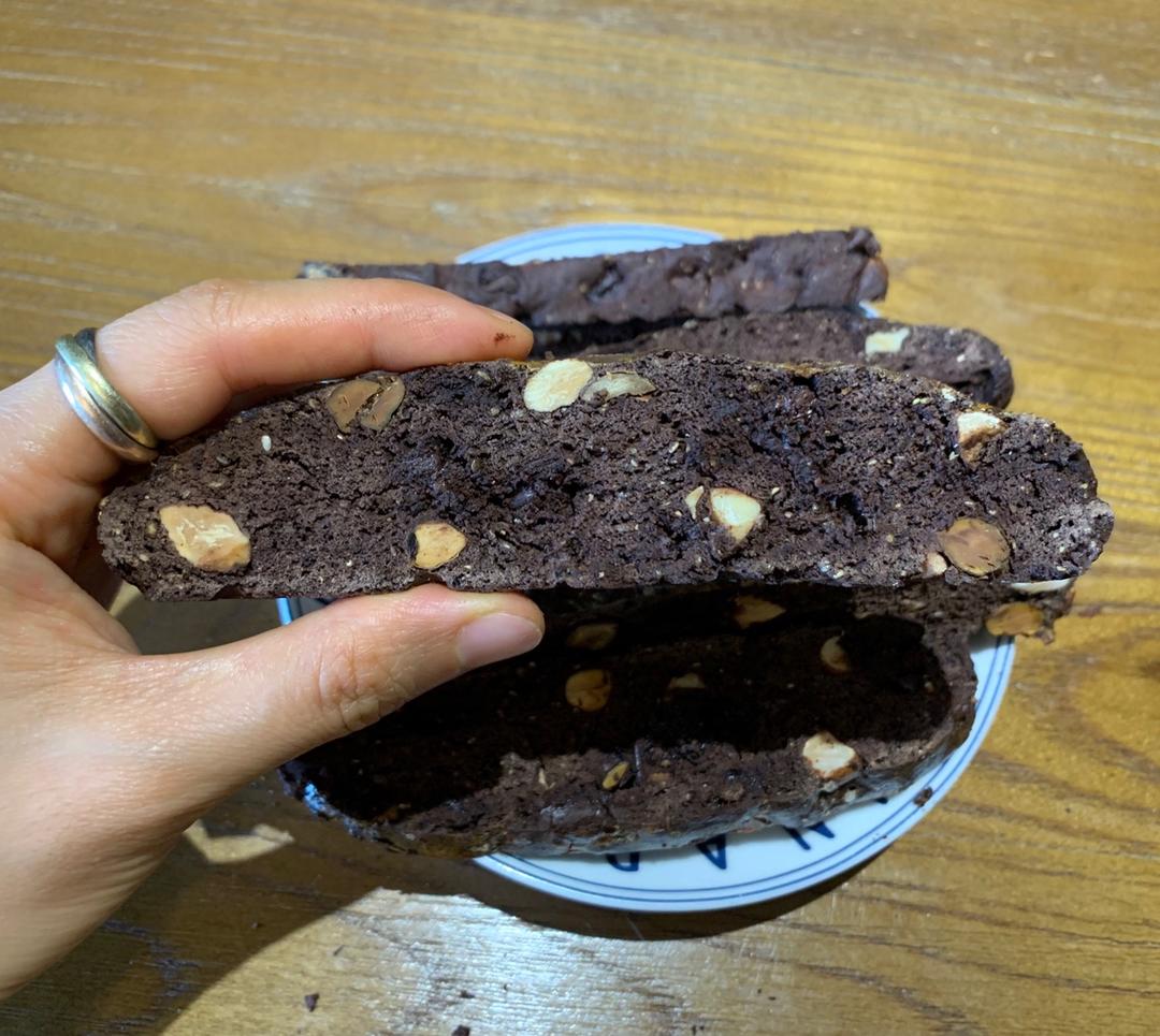 无油杏仁巧克力意式脆饼丨健康·零食（附7个意式脆饼成功要点）