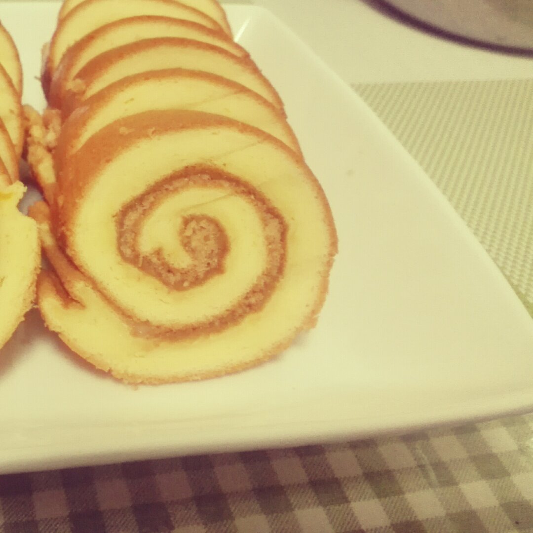 肉松戚风蛋糕卷