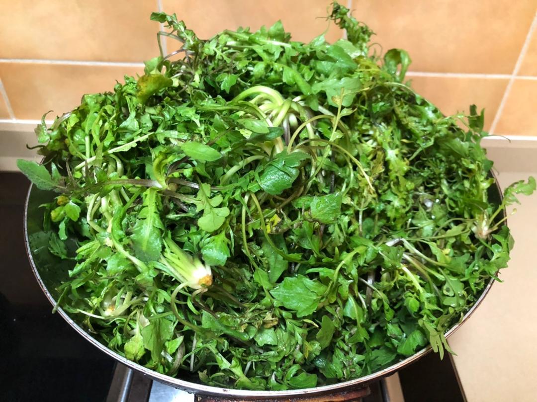 荠菜包子