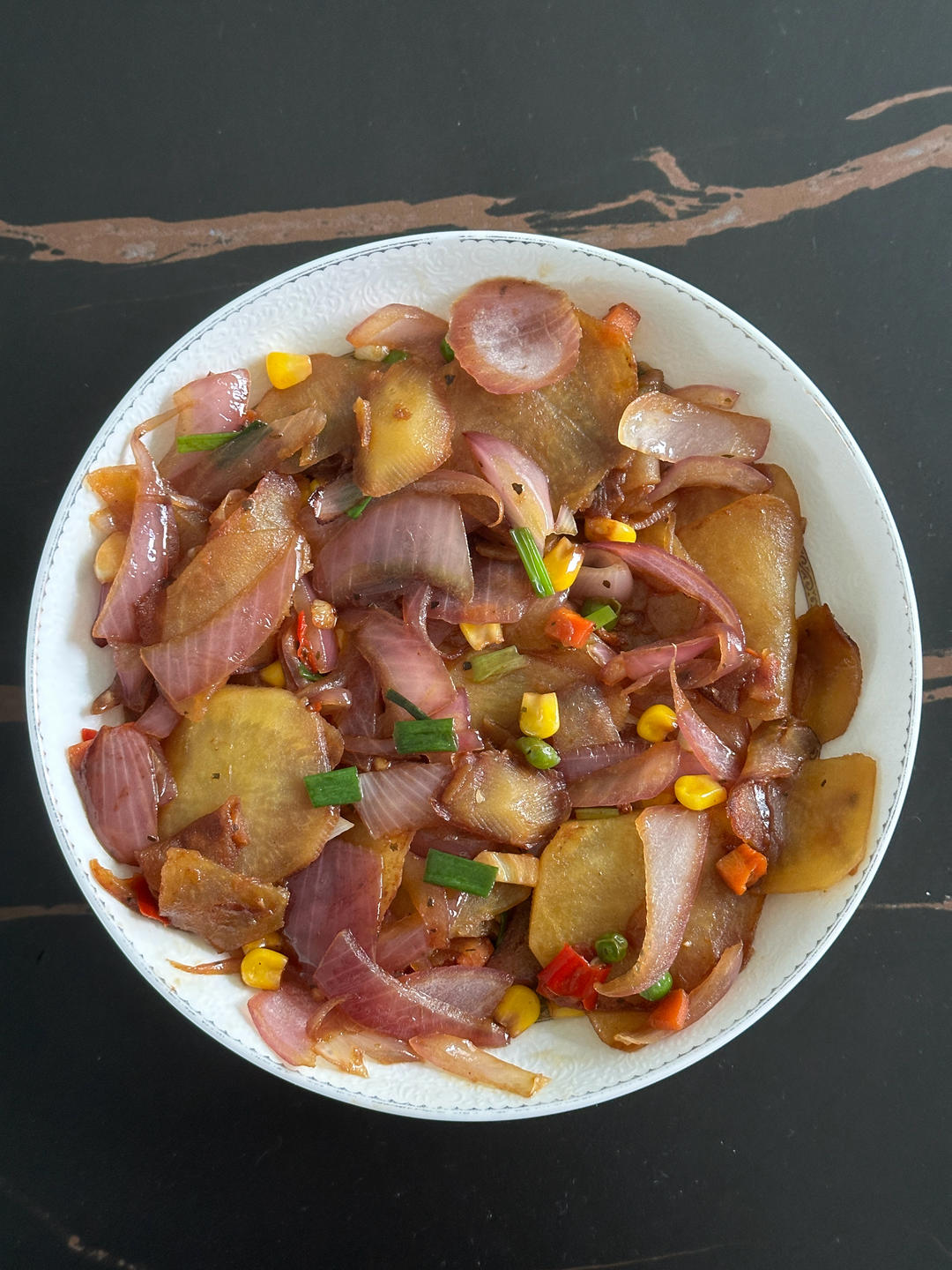 香喷喷的洋葱土豆片