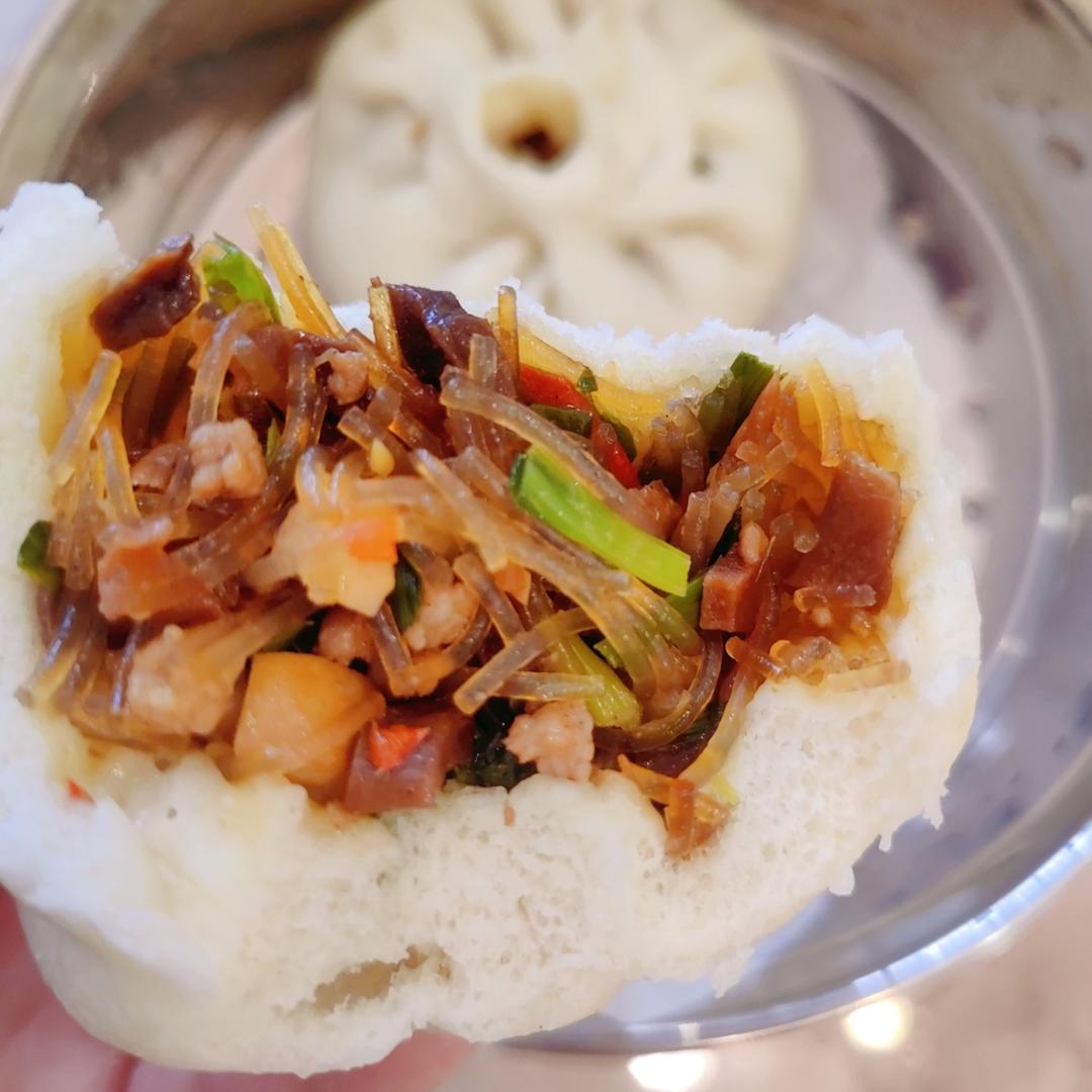 笋干猪肉馅包子