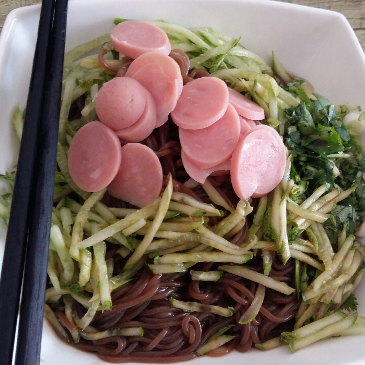 凉拌冷面