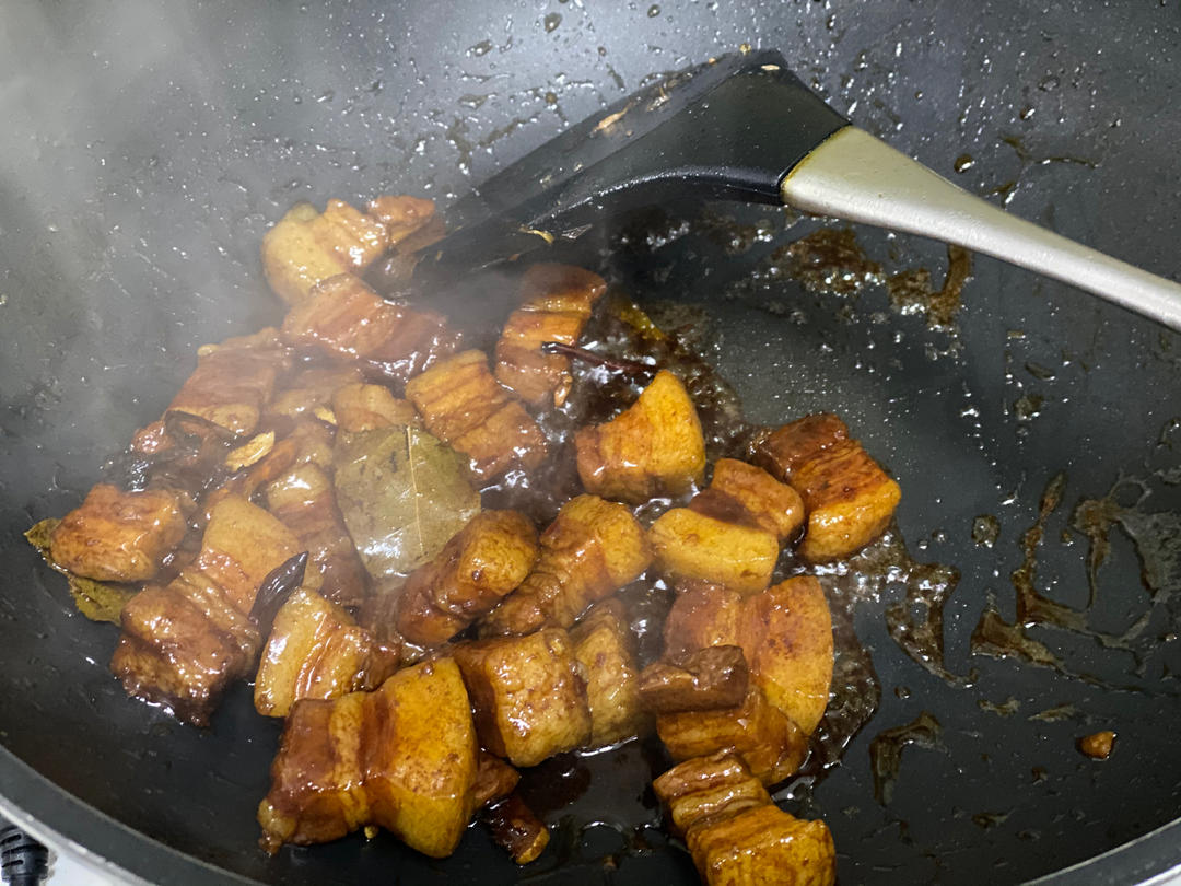 不焯水不放油的家常红烧肉