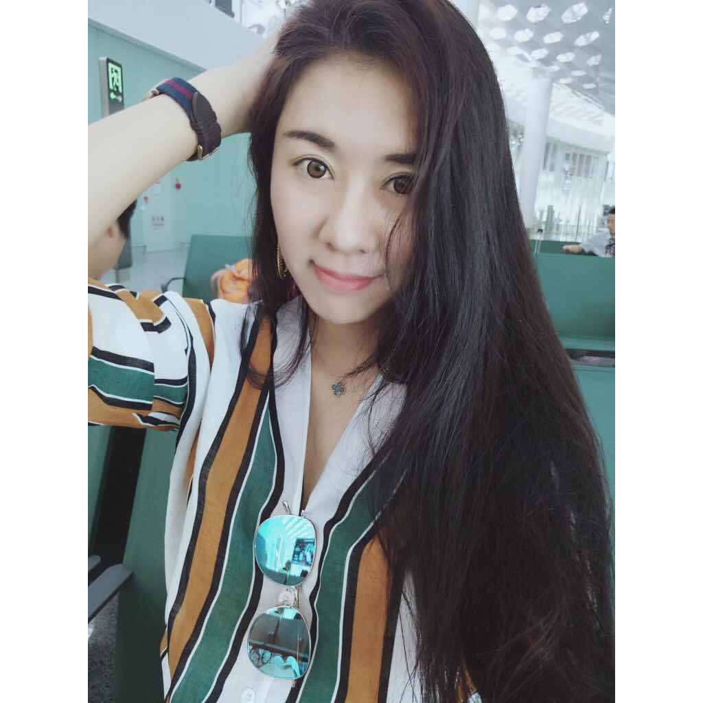 佳�莉