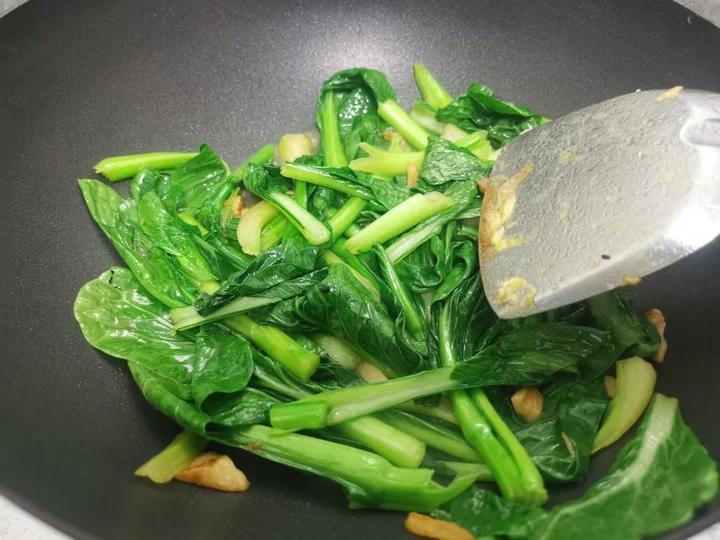 五星级酒店的蒜蓉青菜原来是这么制作的：蒜蓉芥蓝