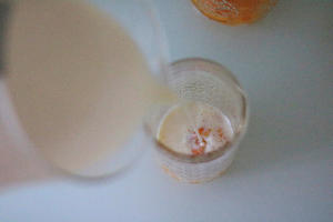 味道超浓郁的黄桃酸奶的做法 步骤9