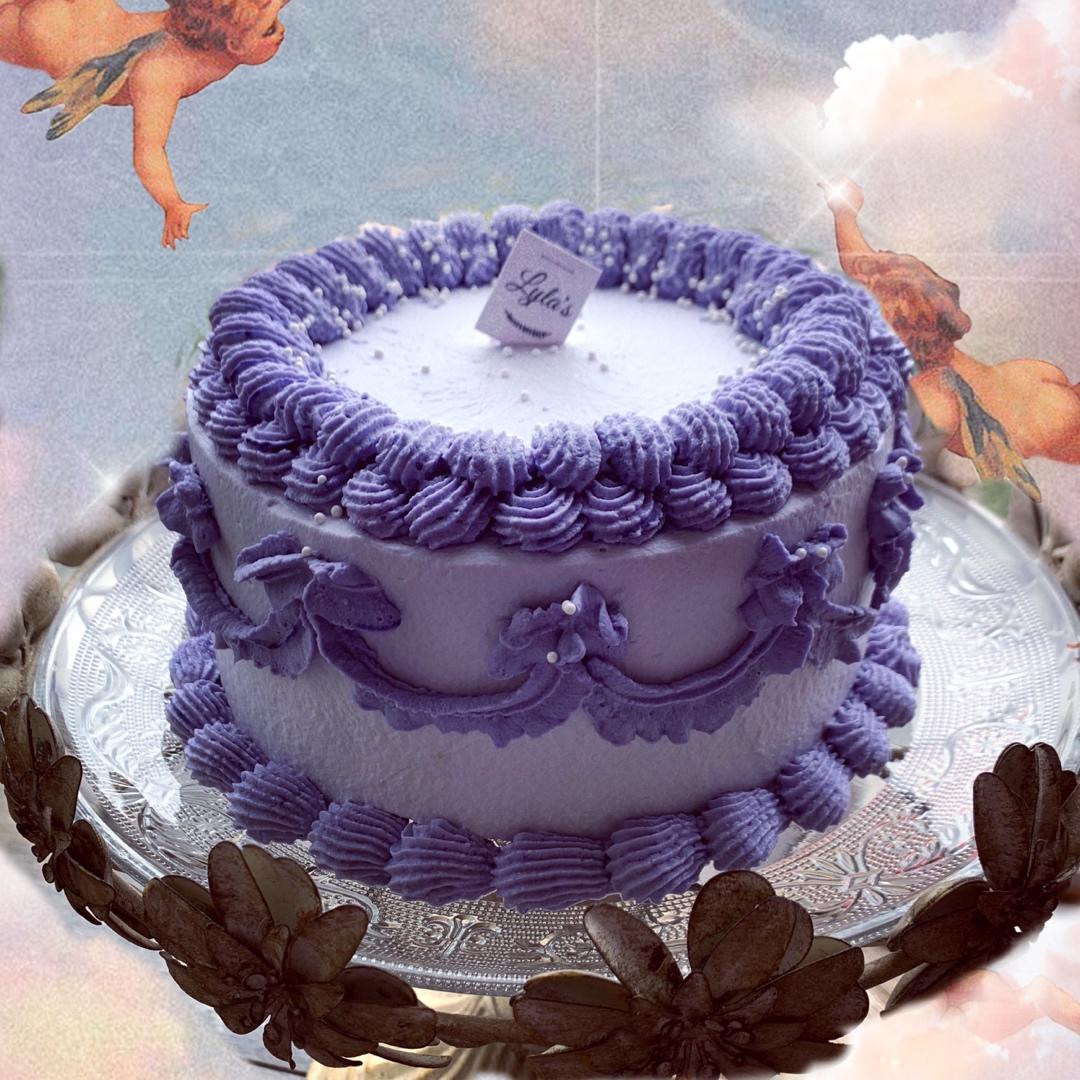 复古可爱 |「宝藏草莓奶油蛋糕」#YannieFoodie#