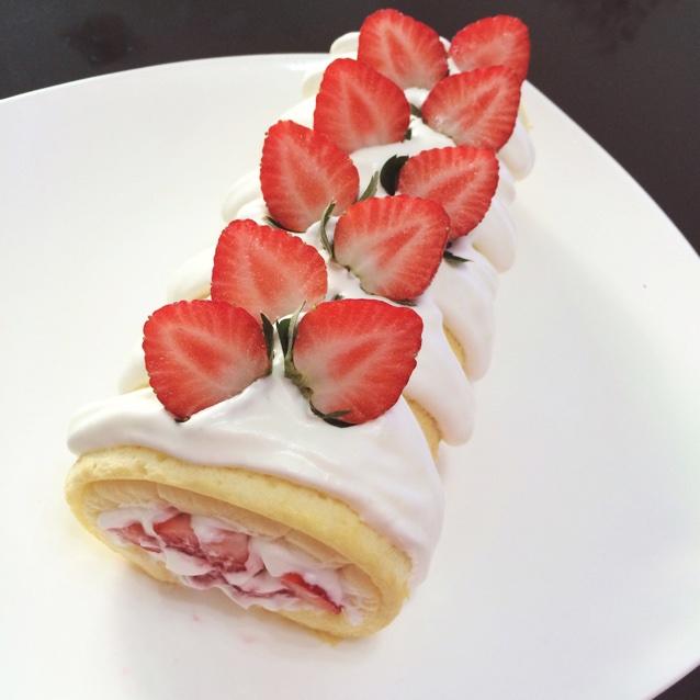 草莓奶油蛋糕卷-如此小清新