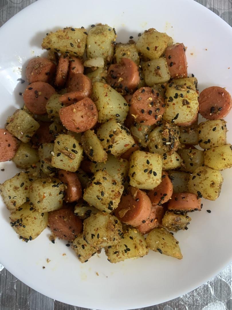 秒杀烧烤摊！好吃到爆炸的孜然土豆火腿