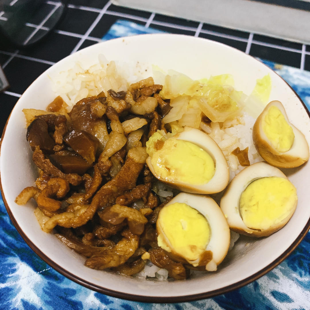 好吃到停不下来的卤肉饭