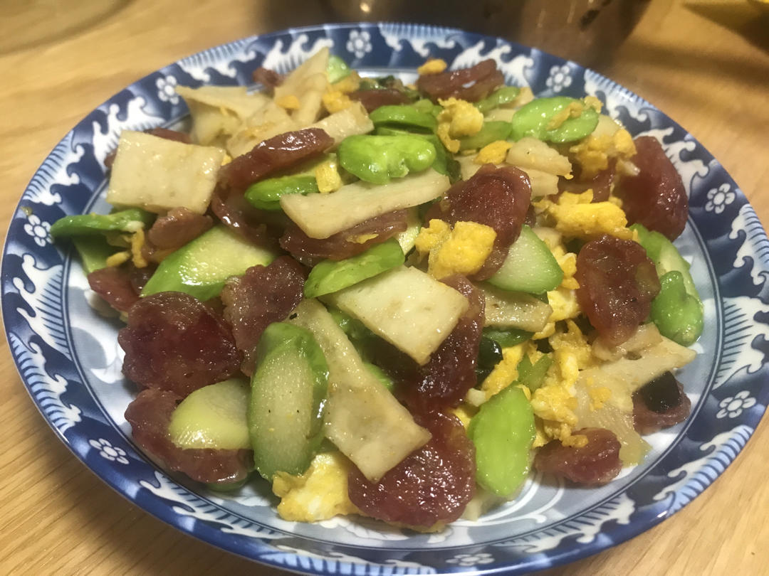 荤素搭配--芦笋炒腊肠