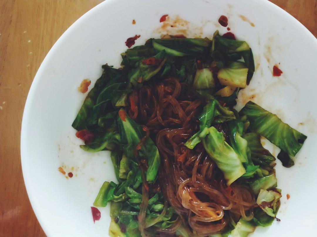 卷心菜炒粉丝 Glass noodles with Cabbage
