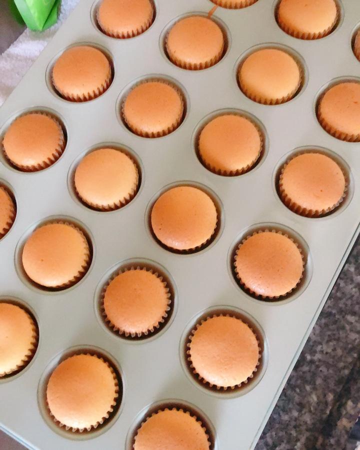 炼乳纸杯蛋糕