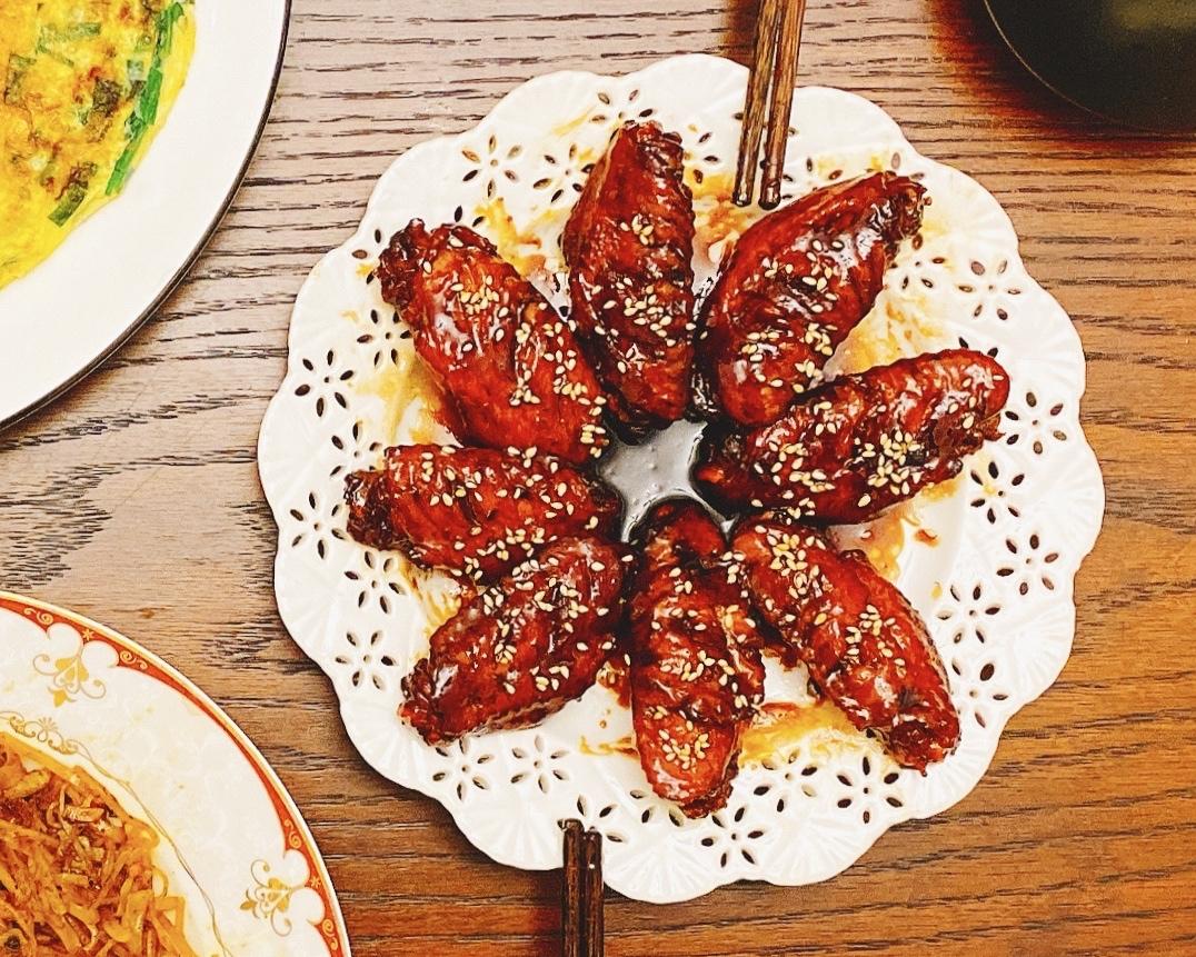 厨师长教你：“可乐鸡翅”的家常做法，味道鲜嫩可口，先收藏起来