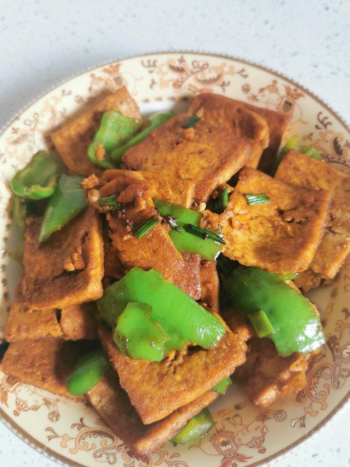 青椒炒豆腐