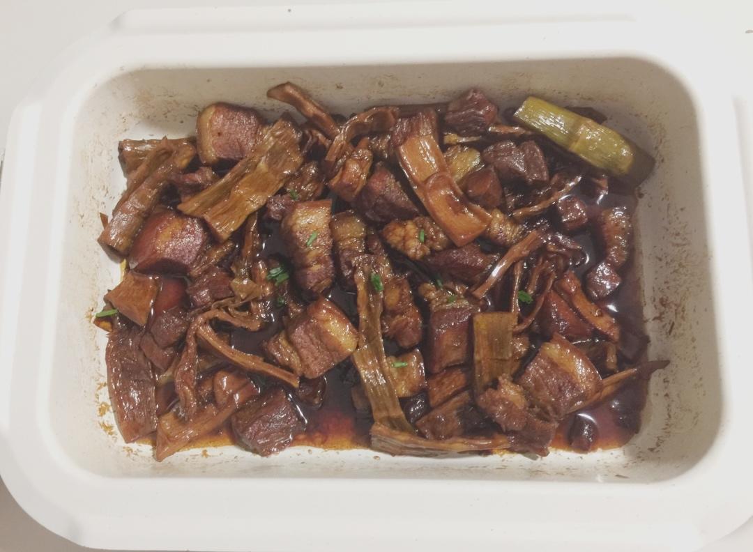 【笋干烧肉】