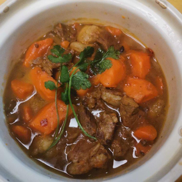 【红烧羊肉煲】