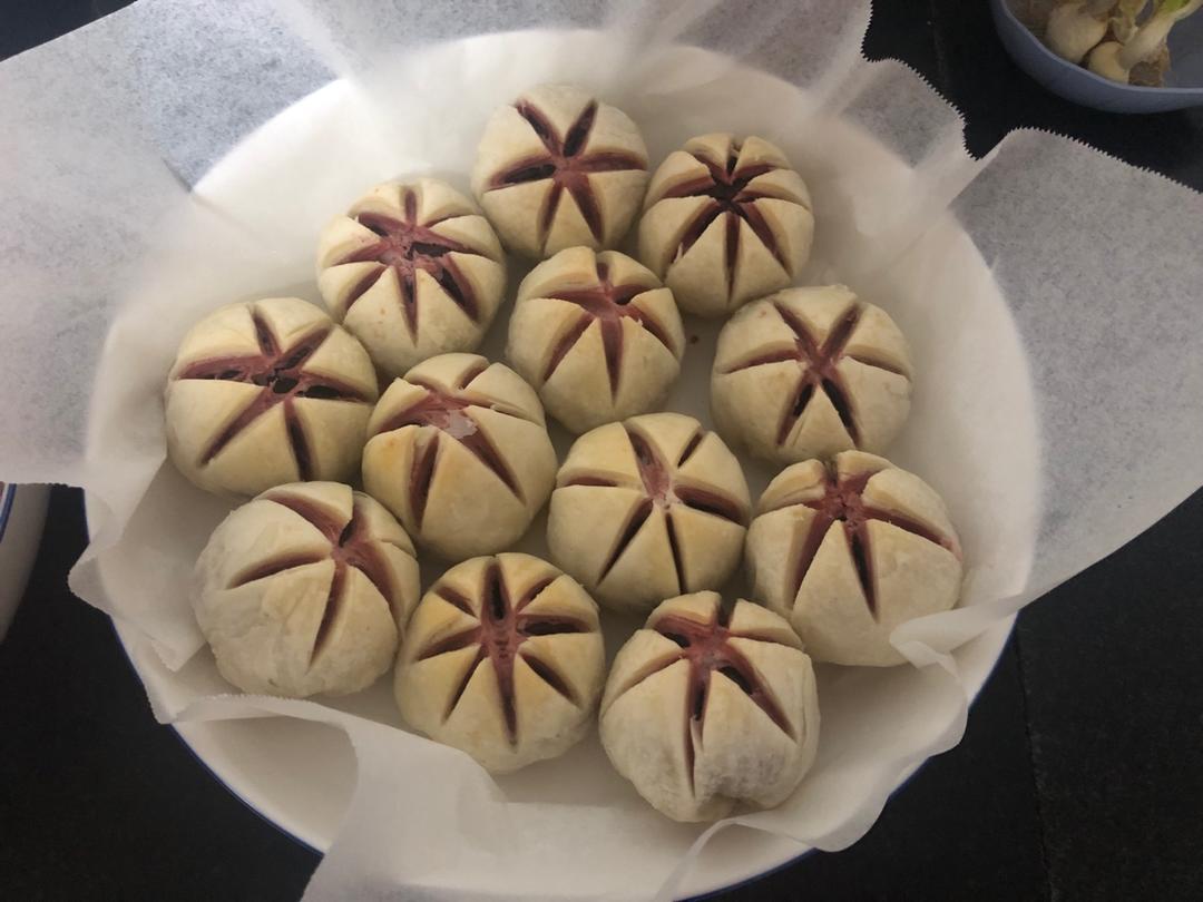 我_们做的荷花酥(开口酥)烤箱版