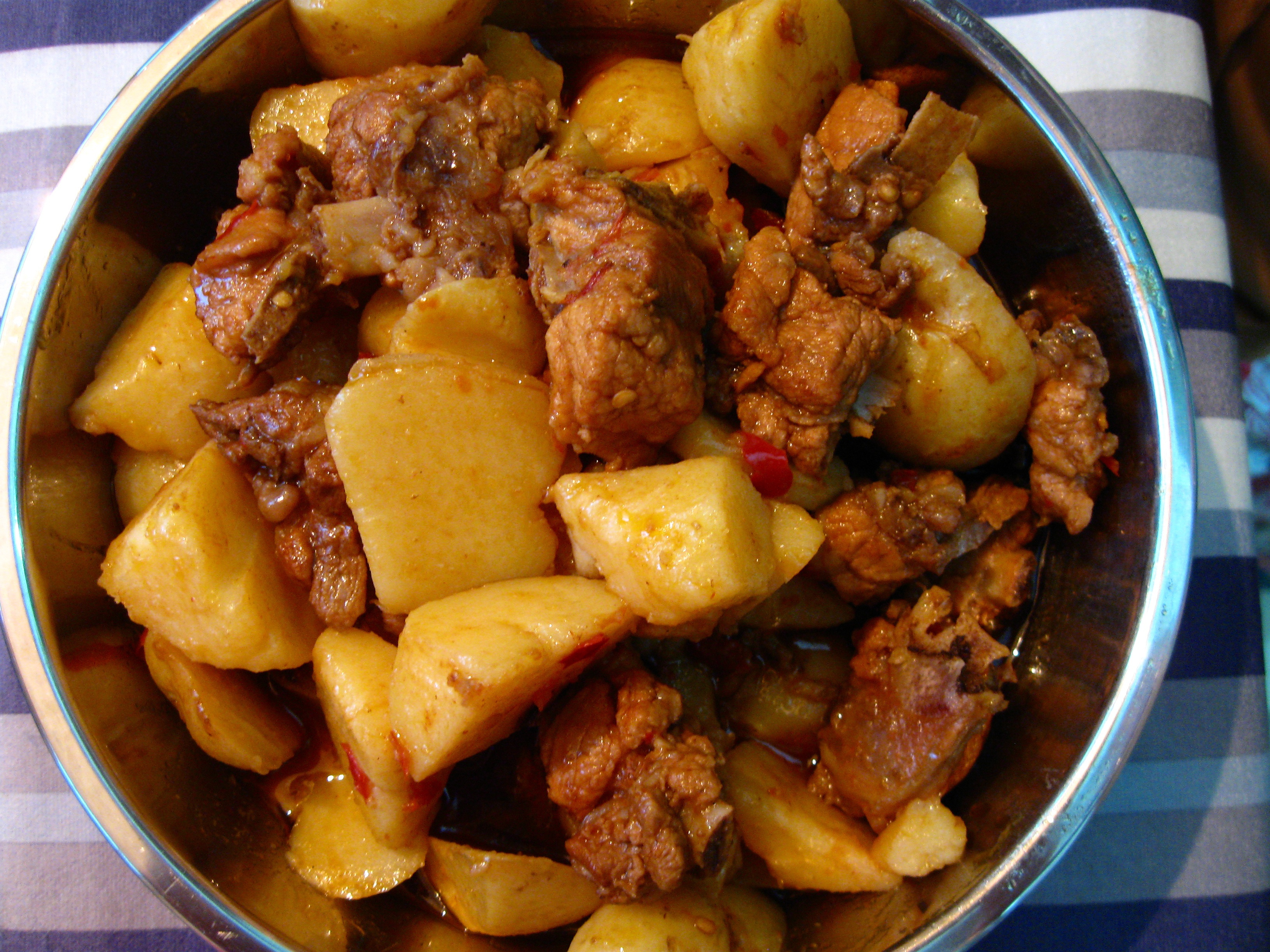 川味土豆烧排骨