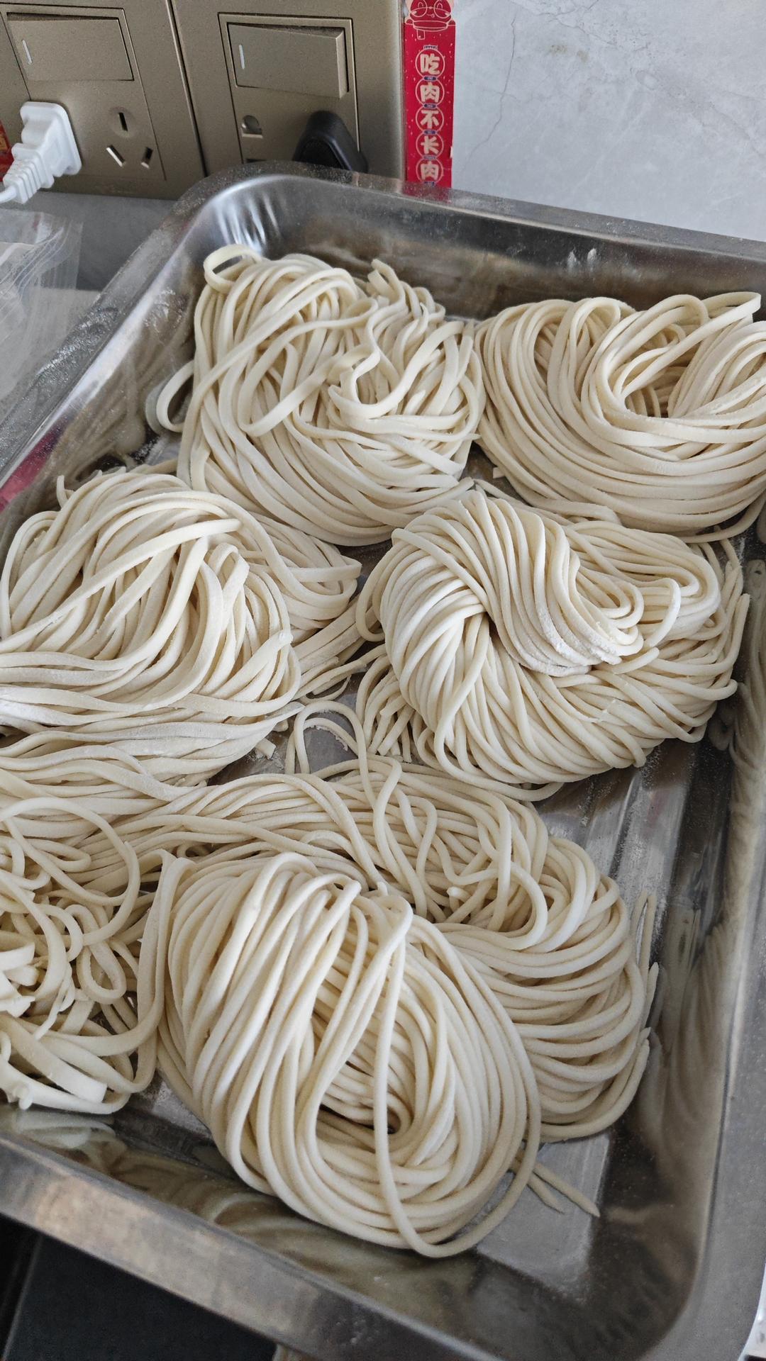 压面机做面条