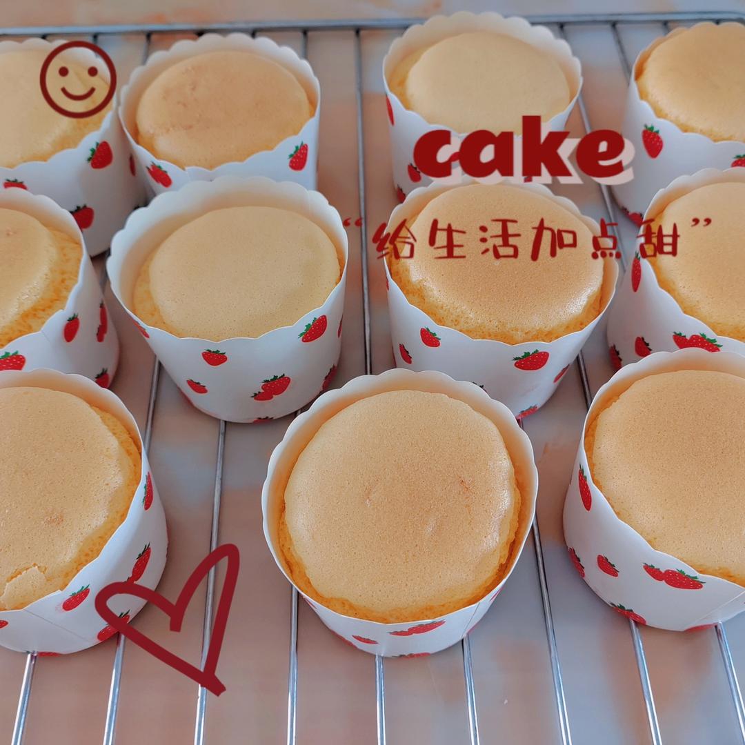 戚风小纸杯蛋糕
