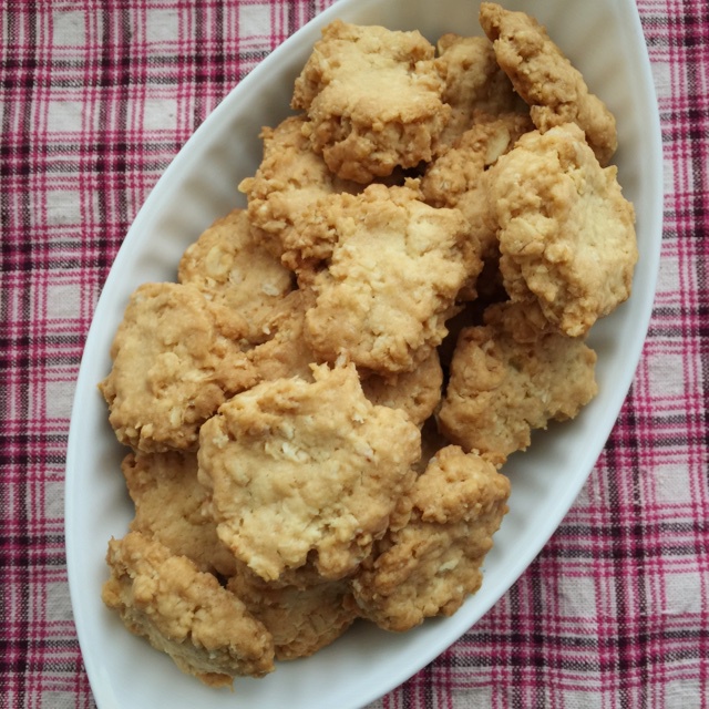 椰蓉燕麦酥饼~Desiccated Coconut Oatmeal Cookies