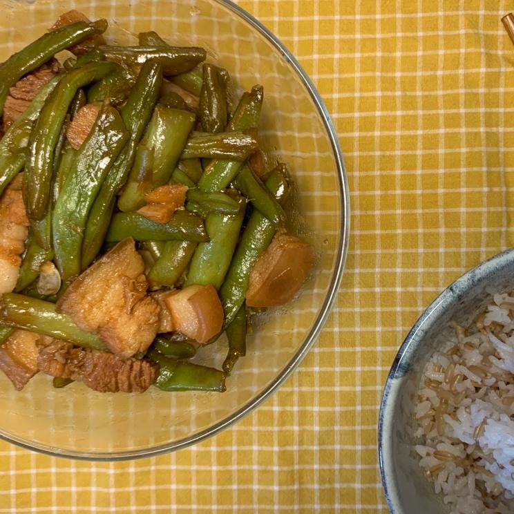 东北五花肉炖豆角