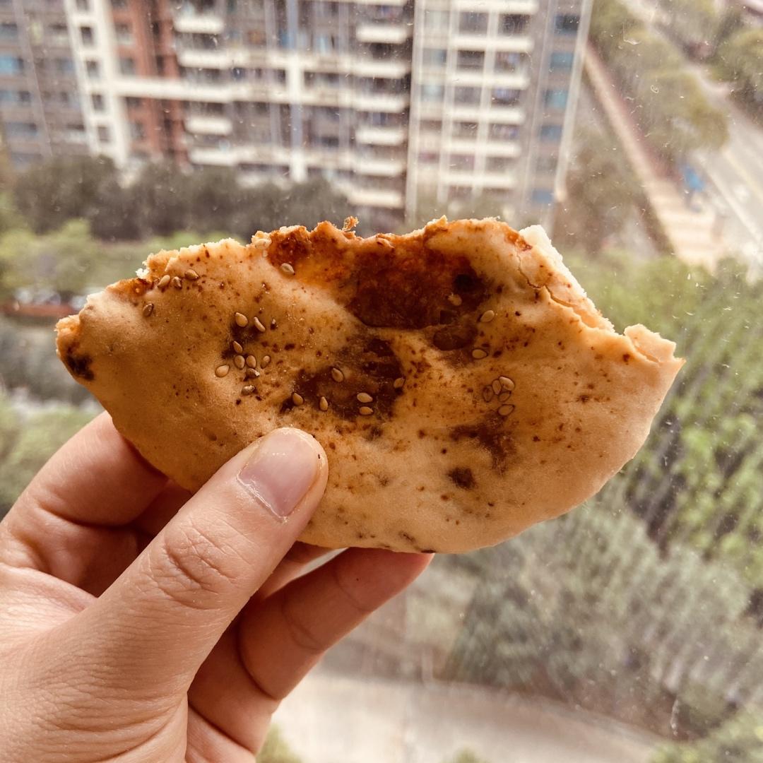 👩‍🍳香喷喷的榨菜鲜肉锅盔～吃一次忘不了💁🏻‍♀️