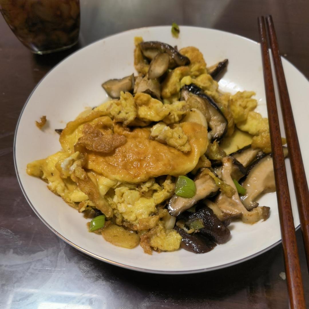 香菇炒鸡蛋