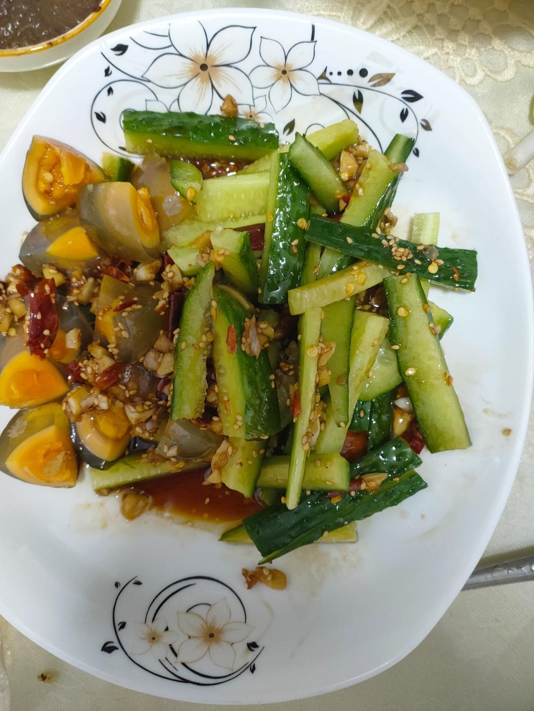 夏日开胃小凉菜“皮蛋拌黄瓜🥒”开胃减脂